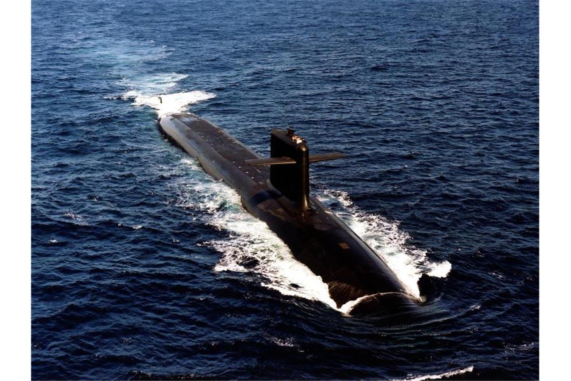 Unionsfraktionsvize für atomare Abschreckung mit Frankreich Das Archivfoto zeigt ein französisches Atom-U-Boot. Foto: ---/dpa