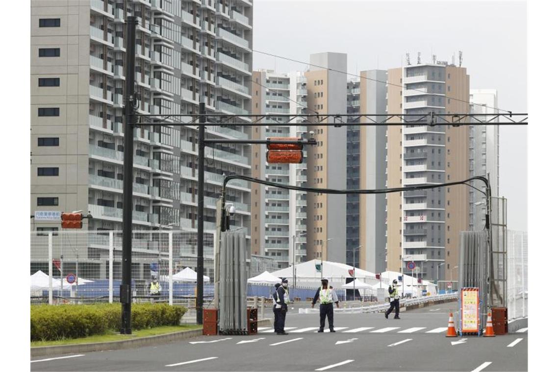 Neun weitere Corona-Fälle bei Olympia - Ein Athlet betroffen Das Athletendorf für die Olympischen Spiele in Tokio steht im Hafenviertel Harumi. Foto: ---/Kyodo/dpa