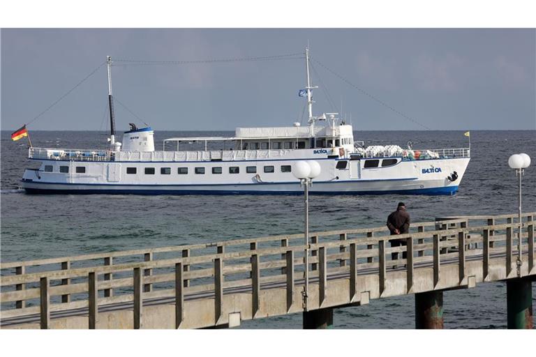 Das Ausflugsschiff „MS Baltica“ droht zu sinken.
