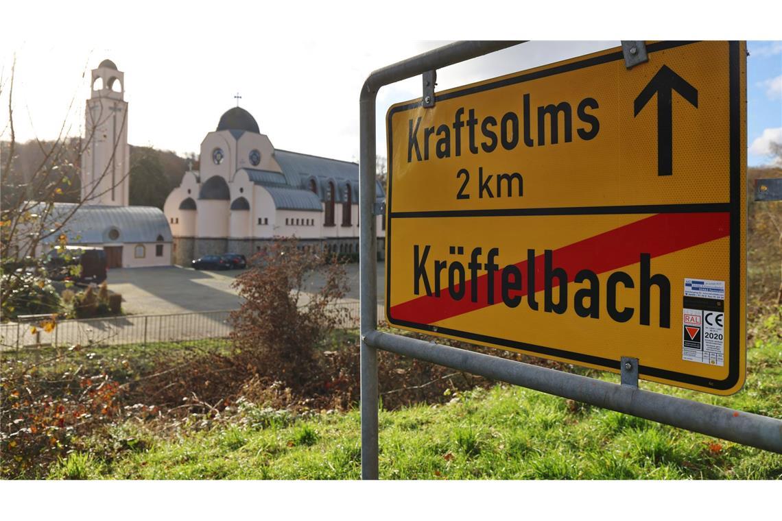 Das Baby war den Angaben zufolge vor einem Kloster in Waldsolms gefunden worden.