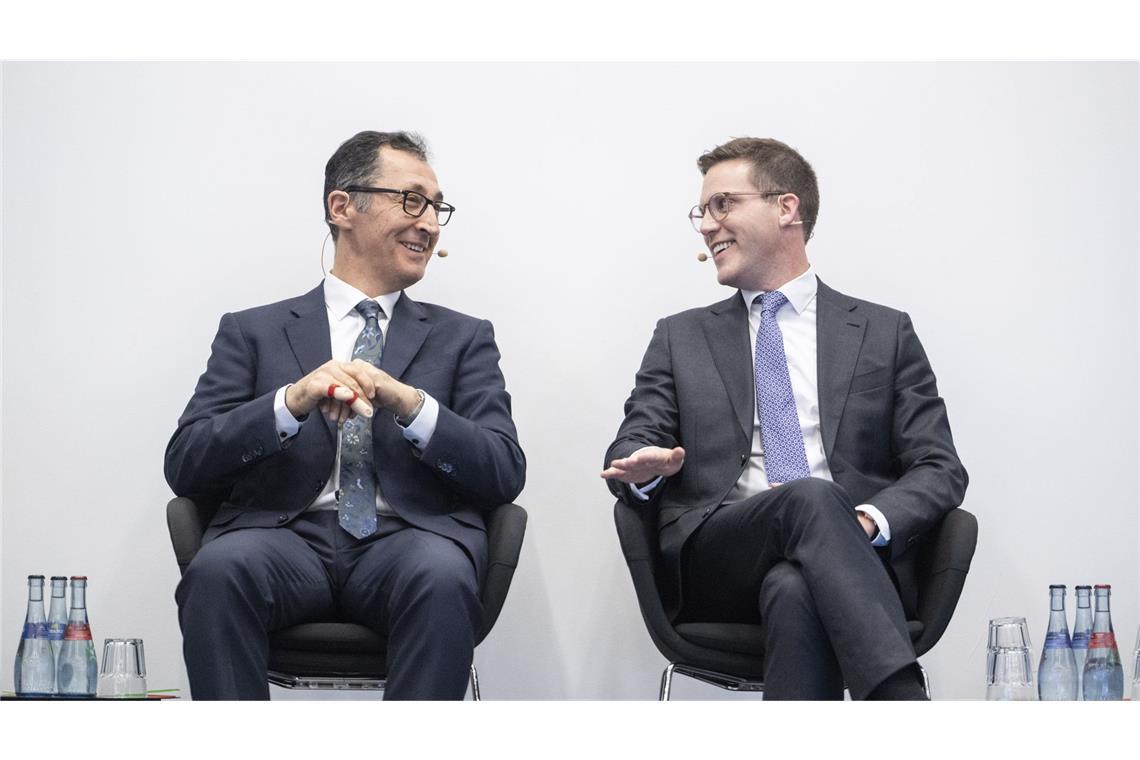 Das Bild ist vier Monate alt. Da sind Cem Özdemir und Manuel Hagel noch einträchtig und entspannt.