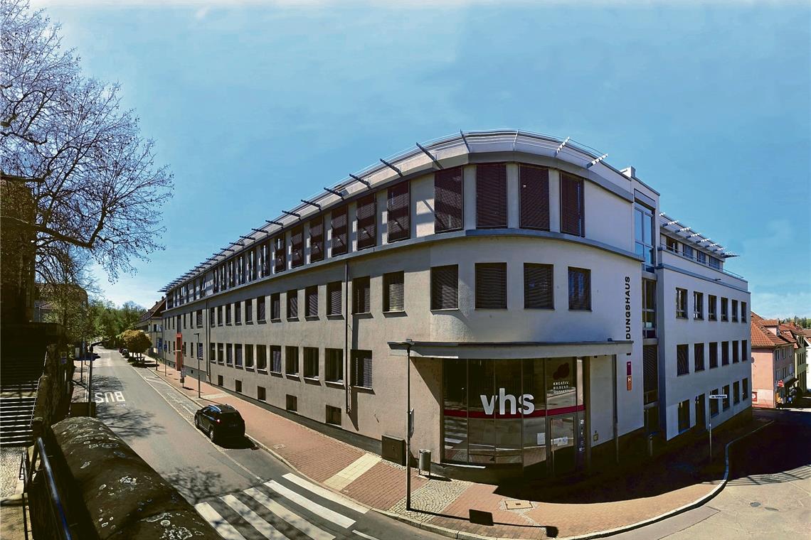 Neuanfang in einer Zeit des Umbruchs Das Bildungshaus auf dem ehemaligen Postareal in Backnang ist seit 2015 das Domizil der Backnanger Volkshochschule. Foto: VHS