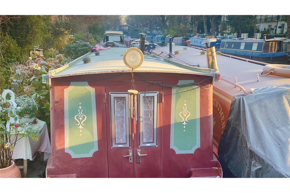 Das Boot ist ihr Zuhause, Arbeitszimmer, Rückzugsort und Fundament ihres Lebens in Großbritannien. (Handout)