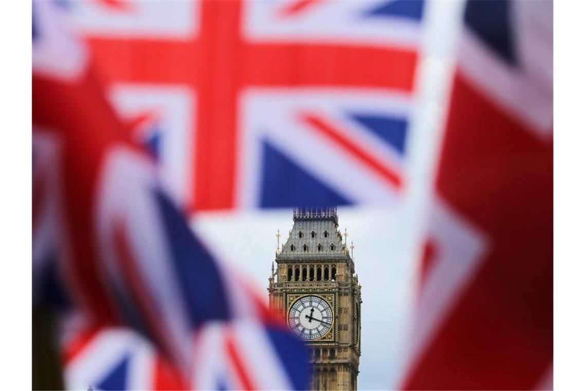 Das britische Parlament stimmt dem Brexit-Handelspakt mit der Europäischen Union zu. Foto: Michael Kappeler/dpa
