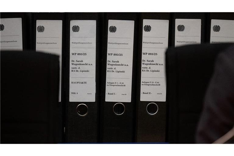 Das Bündnis Sahra Wagenknecht hat sehr viel Material für die Einsprüche gegen das Ergebnis der Bundestagswahl zusammengetragen.