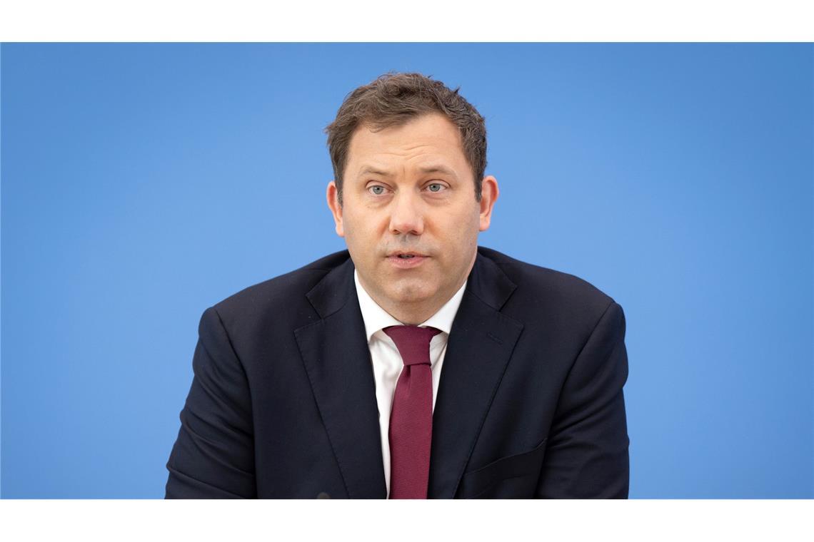 Das Bundesfinanzministerium hat den mittelfristigen finanzpolitisch-strukturellen Plan im Juli in Brüssel eingereicht.