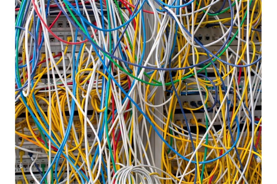 Debatte über Entwurf von IT-Sicherheitsgesetz Das Bundesinnenministerium hat den Entwurf für das „Gesetz zur Erhöhung der Sicherheit informationstechnischer Systeme“ am Donnerstag zur Ressortabstimmung an die betroffenen Ministerien von Union und SPD verschickt. Foto: Patrick Pleul/dpa-Zentralbild/dpa