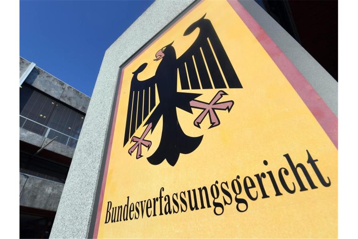 Corona-„Spaziergänge“: Kommunales Verbot bleibt in Kraft Das Bundesverfassungsgericht in Karlsruhe. Foto: Uli Deck/dpa/Archivbild