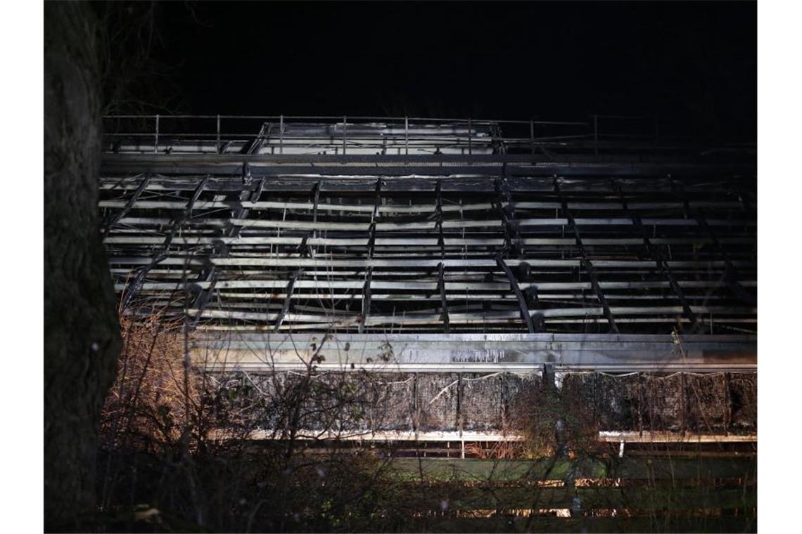 Das Dach des Affenhauses wurde zerstört. Foto: David Young/dpa