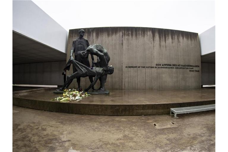 Das Denkmal erinnert „den Opfern des KZ Sachsenhausen“ in der Gedenkstätte Sachsenhausen bei Oranienburg. Foto: Paul Zinken/dpa/ZB