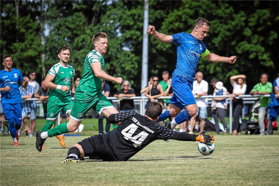 TSV Althütte / TSV Sechselberg: Aus den Ortsrivalen werden Partner Das Derby zwischen Sechselberg (grüne Trikots) und Althütte am 1. Juni ist zumindest vorerst das letzte gewesen. Foto: Alexander Becher