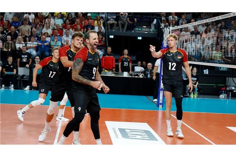 Das deutsche Team holte sich den ersten WM-Sieg.