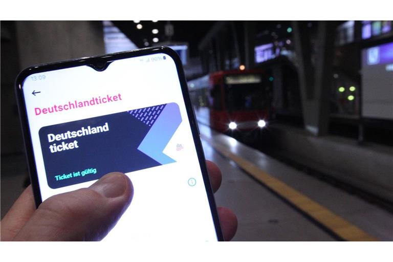 Das Deutschlandticket gibt es auch per App.