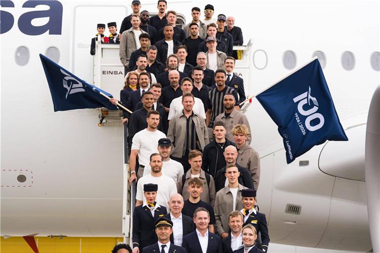 Das DFB-Team am heutigen Dienstag (2. Juni 2026) auf dem Weg in die USA.