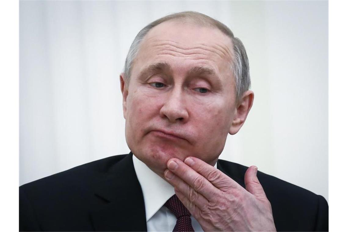 Das dürfte Kremlchef Putin nicht begeistern: Die Mehrheit der Russen ist für eine Altersbeschränkung des Präsidenten. Foto: Maxim Shemetov/Pool reuters/AP/dpa