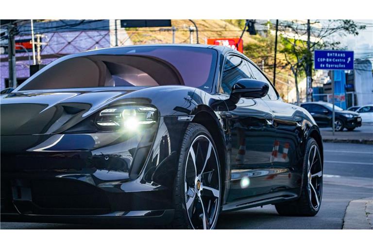 Das E-Flaggschiff, der Taycan, ist derzeit das Sorgenkind des Sportwagenherstellers Porsche.