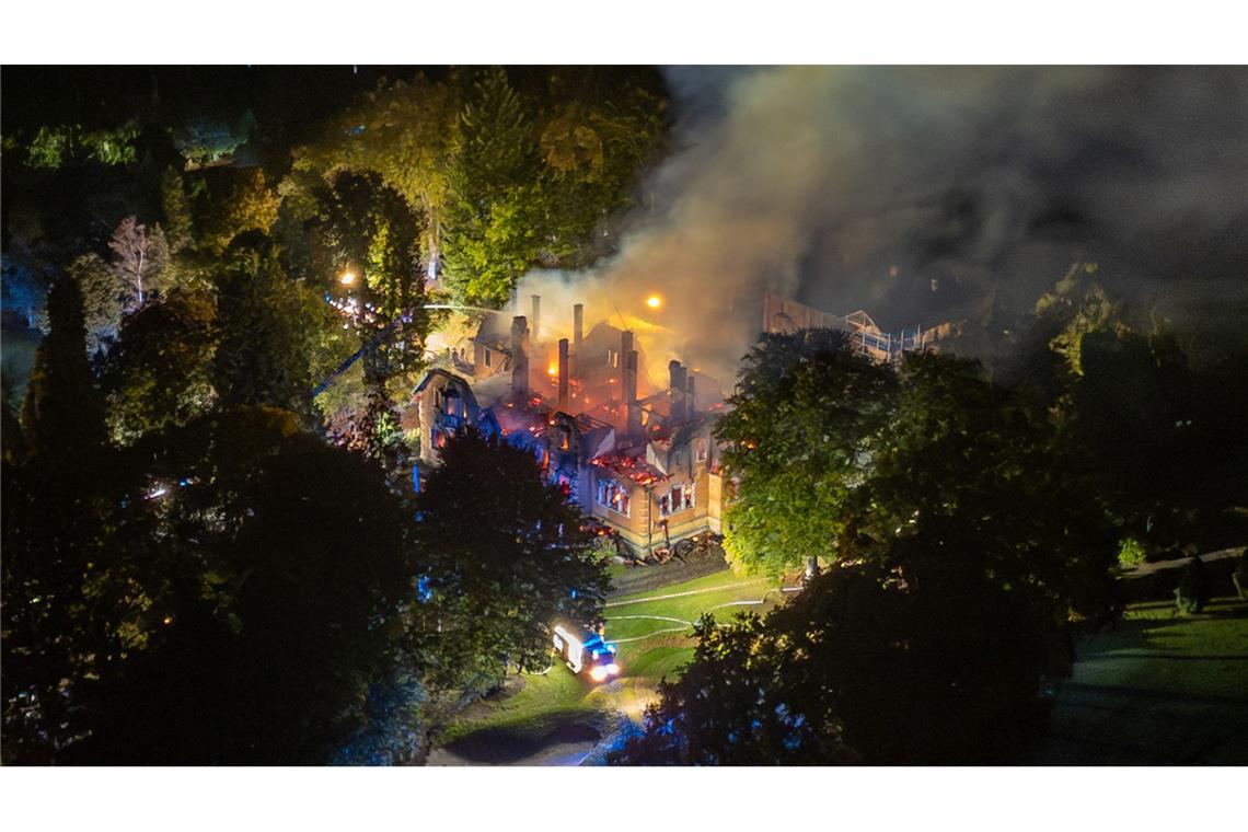 Das ehemalige Jagdschloss der Familie Thurn und Taxis brannte vollständig ab. Die Hintergründe sind noch unklar. (Archivfoto)