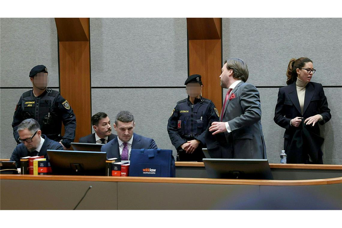 Das Ehepaar Benko hat sich laut Verteidigung zum ersten Mal seit Beginn der U-Haft von René Benko im Januar 2025 gesehen.