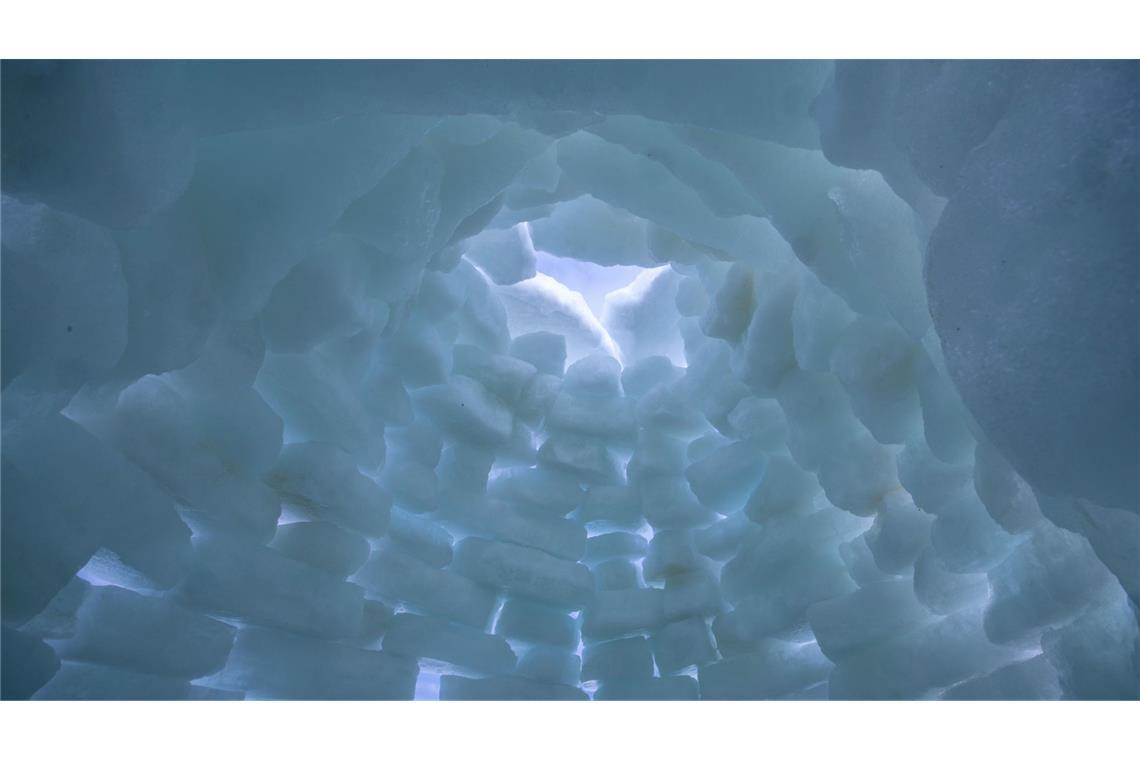 Das Eis reichte sogar für den Bau eines Iglus.