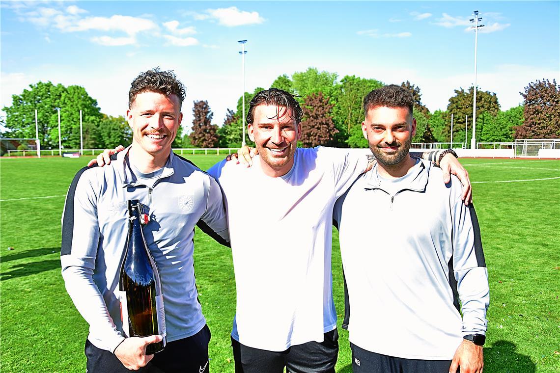 Das erfolgreiche Trainertrio aus Aspach (Patrick Ziegler, Pascal Reinhardt und M...