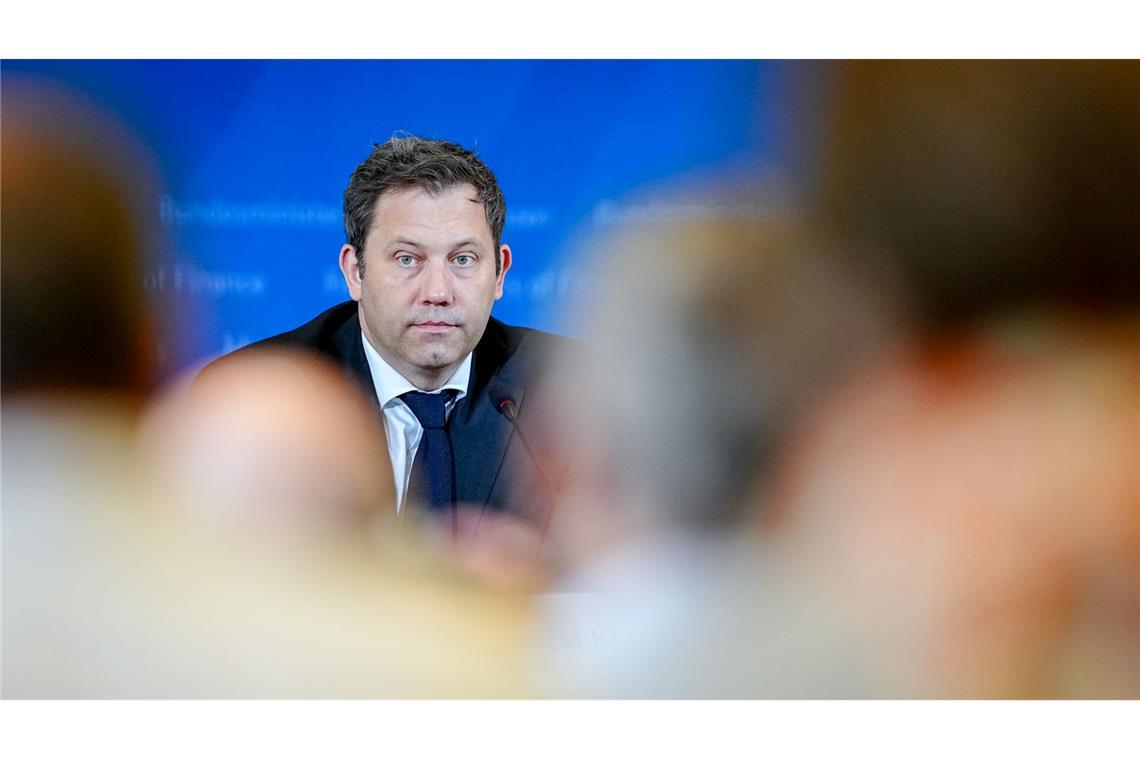 Das Ergebnis der Steuerschätzer sei weitgehend so, wie es während der Koalitionsverhandlungen schon erwartet wurde, sagte der Finanzminister.