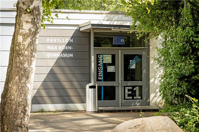 Das ewige Provisorium, der MBG-Pavillon, wird im Zuge eines Neubaus auf dem Campus Maubacher Höhe endlich ersetzt. Foto: Alexander Becher