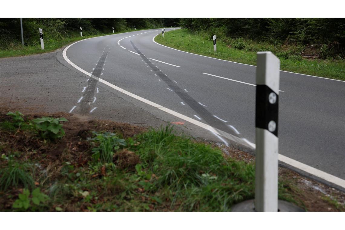 Vier Menschen sterben bei Unfall in Nordhessen