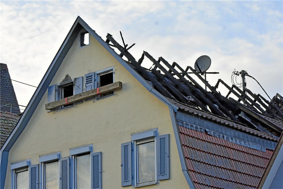 Das Feuer hat das Gebäude unbewohnbar gemacht. Foto: T. Sellmaier