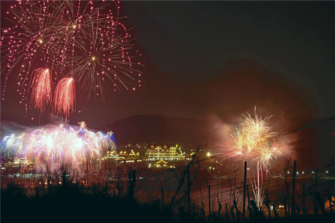 Das Feuerwerk des Hotels Sonnenhof war so beeindruckend wie eh und je. Foto: A. Becher