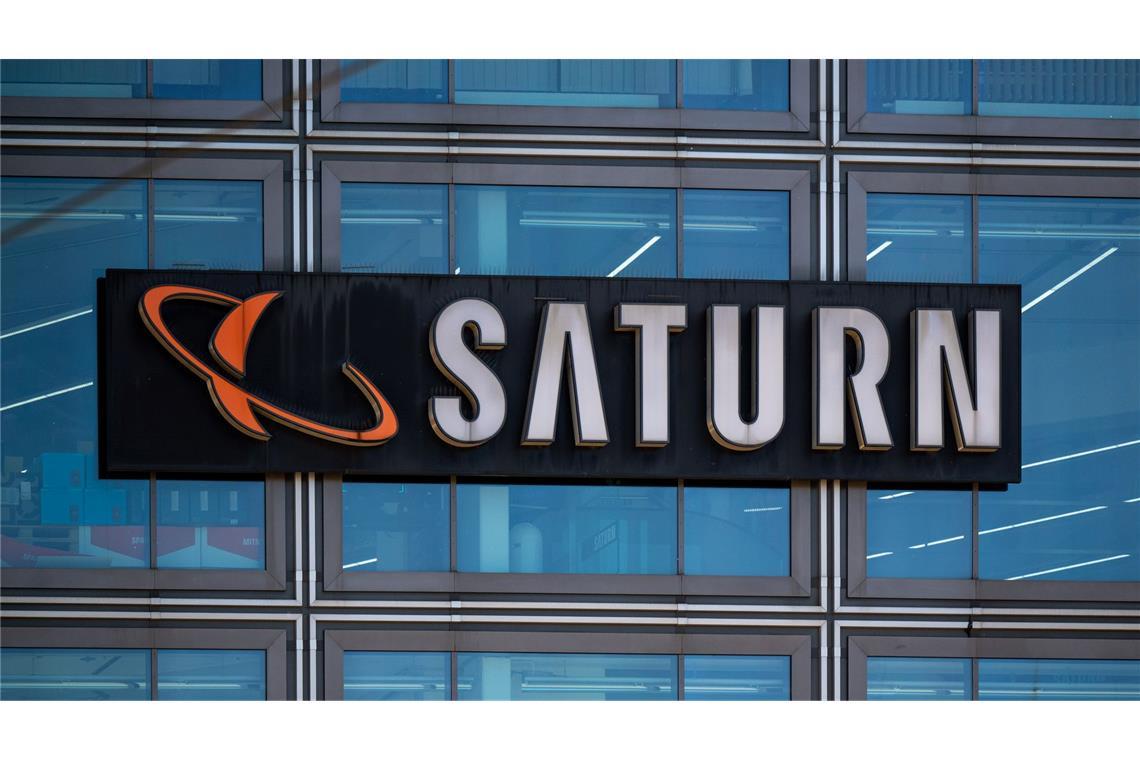 Saturn schrumpft: Media Markt übernimmt immer mehr Filialen Das Filialnetz von Saturn ist in den letzten Jahren immer kleiner geworden. Im Herbst 2024 gab es noch 87 Standorte.
