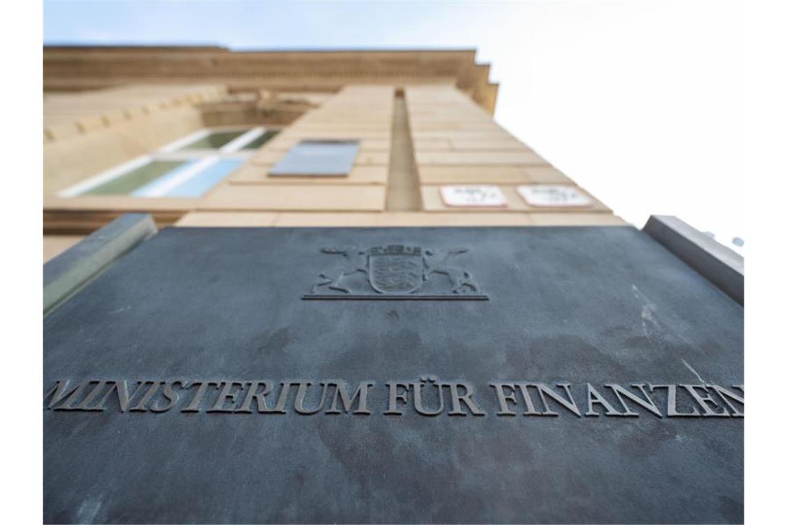 Kräftiges Steuerplus: Grüne und CDU ringen um Verteilung Das Finanzministerium in Stuttgart. Foto: Marijan Murat/dpa/Symbolbild