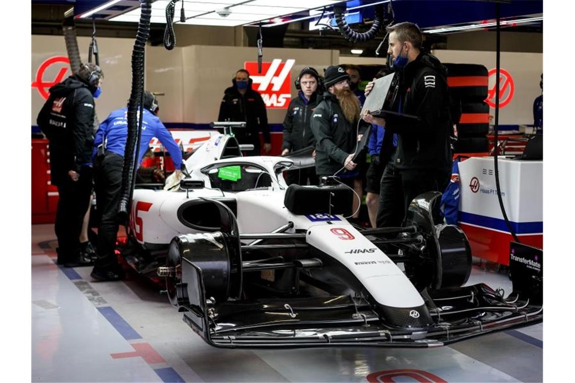 Haas prüft „mehrere Kandidaten“ als Schumacher-Teamkollege Das Formel-1-Team Haas sucht nach einem neuen Teamkollegen für Mick Schumacher. Foto: James Gasperotti/ZUMA Press Wire/dpa