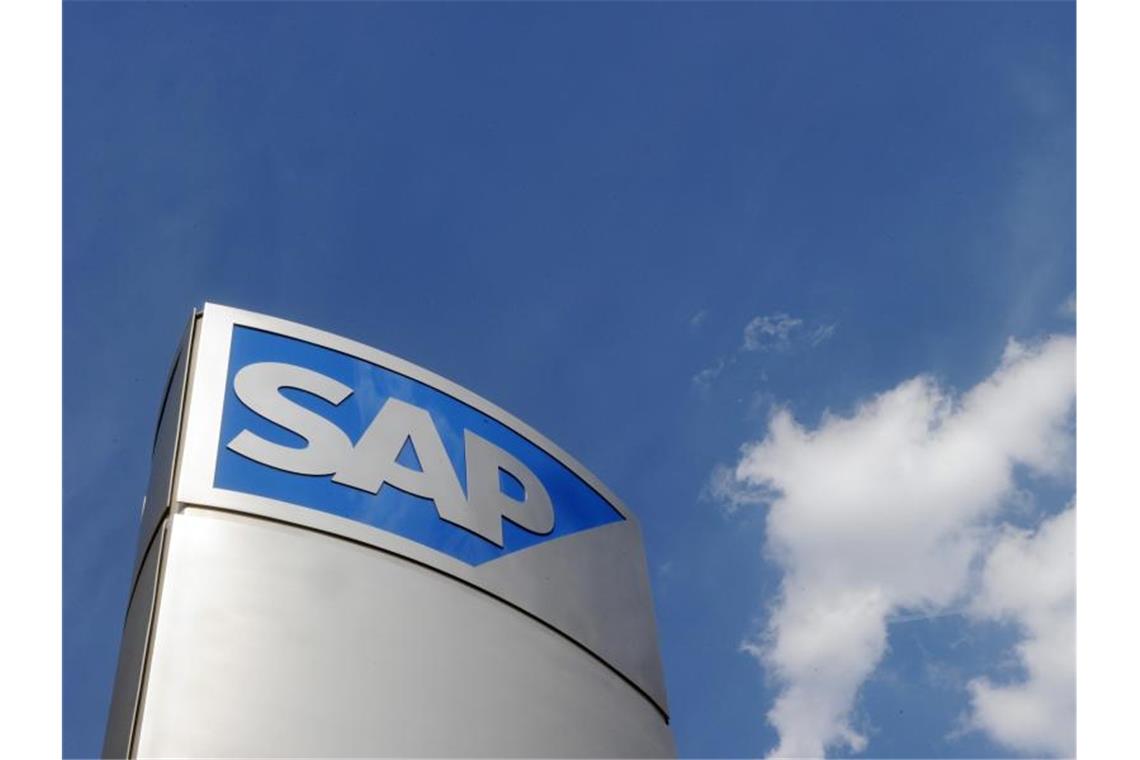Das Foto zeigt ein Logo des Softwareherstellers SAP. Foto: picture alliance / dpa / Archivbild