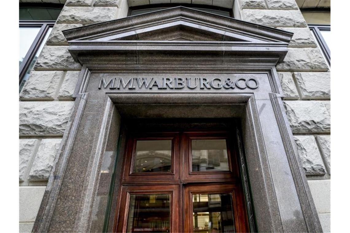 Das Frankfurter Oberlandesgericht (OLG) wies die Berufung der Privatbank Warburg hinsichtlich ihrer umstrittenen „Cum-Ex“-Deals zurück. Foto: Axel Heimken/dpa