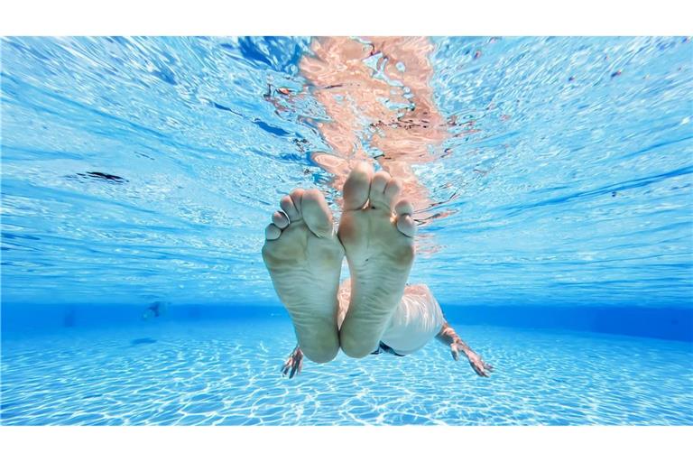 Das Freibad einer Schweizer Gemeinde ist bis Ende August fast ausschließlichen den Einheimischen vorbehalten. (Illustration)