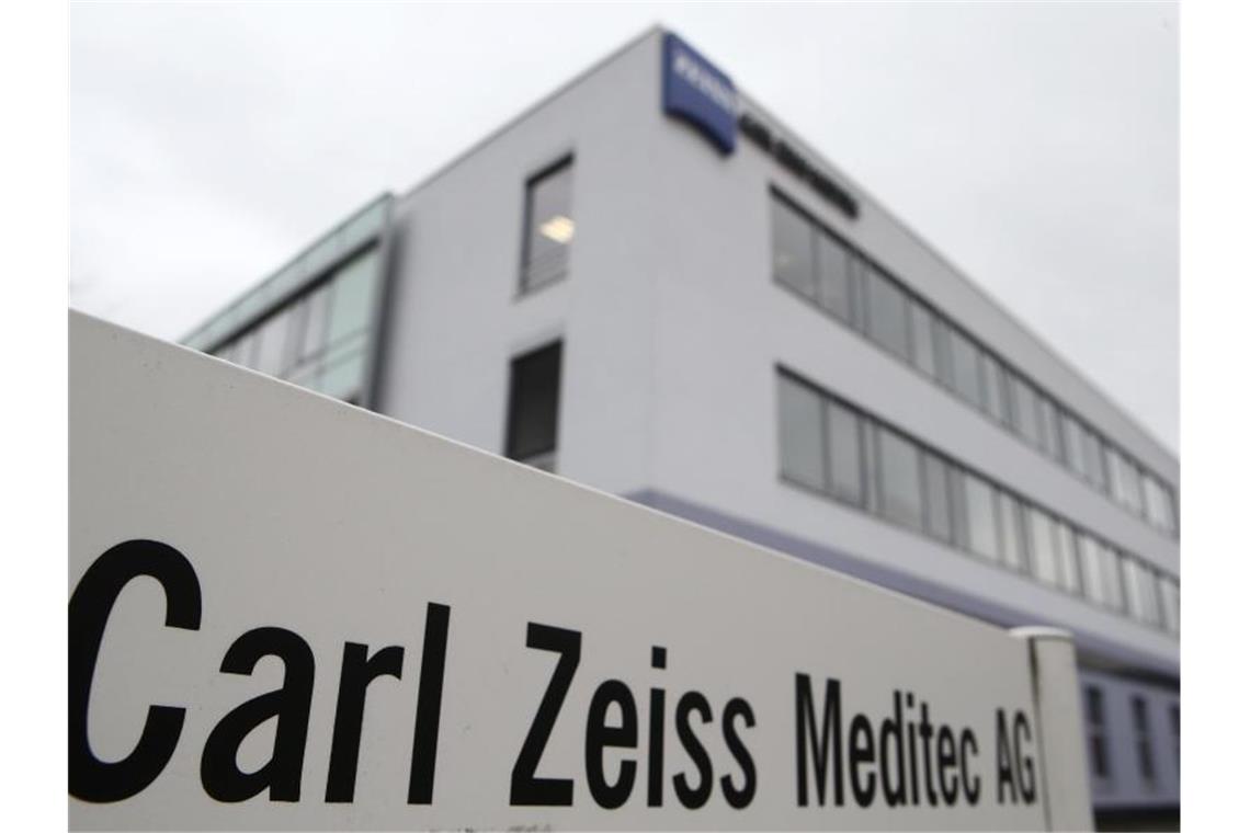 Neuer Aufsichtsratschef bei der Carl Zeiss Meditec AG Das Gebäude der Carl Zeiss Meditec AG. Foto: Bodo Schackow/zb/dpa