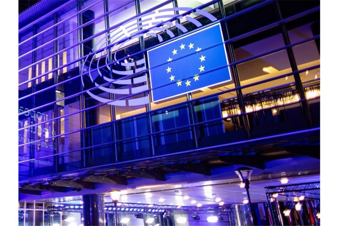 Das Gebäude des Europäischen Parlaments, aufgenommen am Tag der Europawahl. Foto: Marcel Kusch