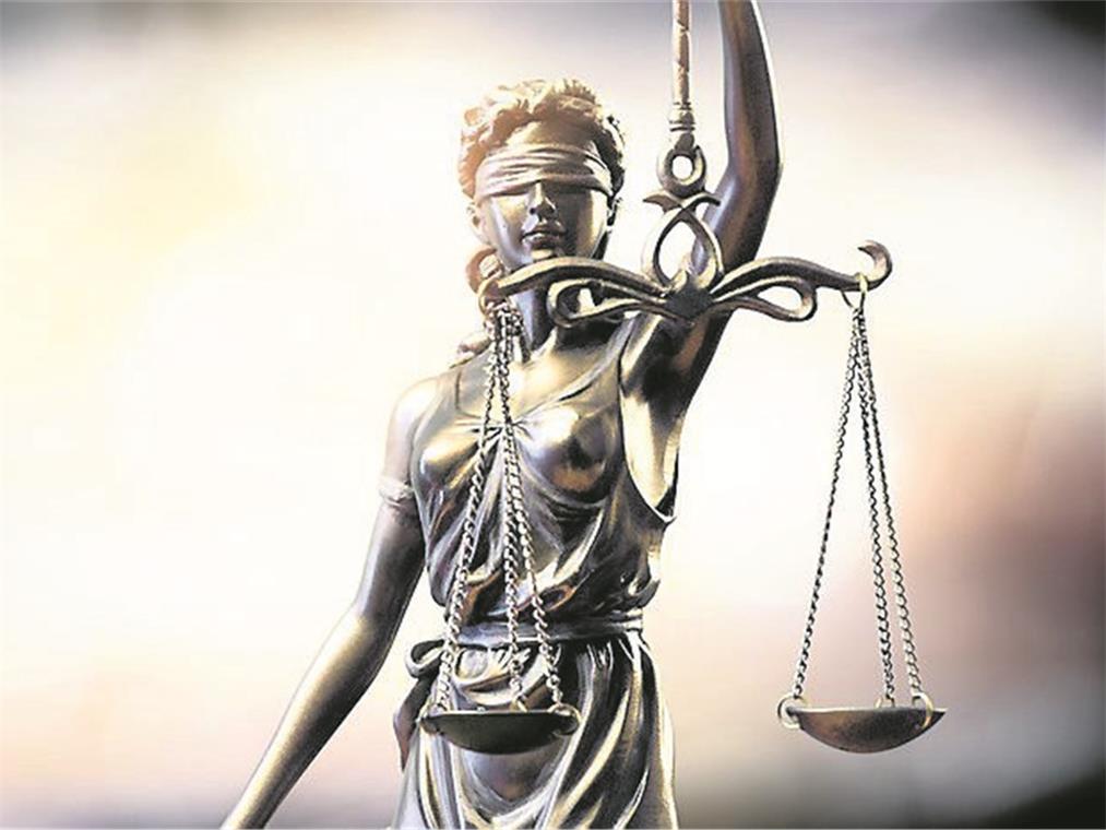 Fast fünf Jahre Haft für Kirchberger Räuber Das Gericht hat sein Urteil gesprochen. Symbolfoto: Fotolia_Romolo Tavani