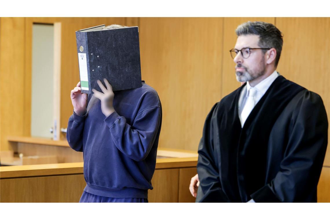 Das Gericht stellte die besondere Schwere der Schuld fest.