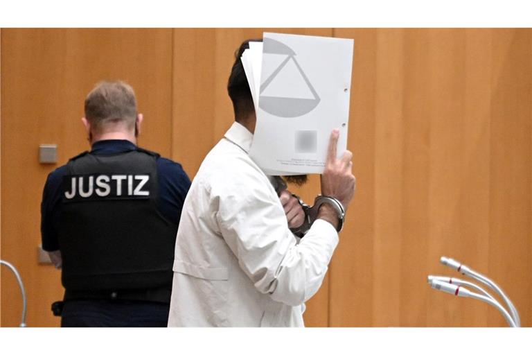 Das Gericht stellte die besondere Schwere der Schuld fest.