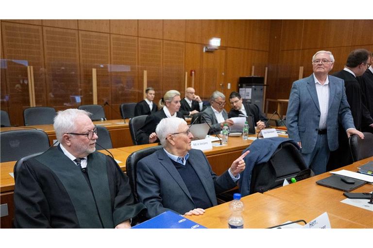 Das Gerichtsverfahren im "Sommermärchen-Prozess" hat in Frankfurt/Main begonnen.