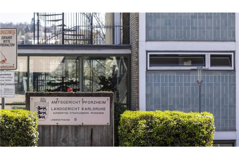 Das Gerichtsverfahren um den Tod eines fixierten Patienten  ist gegen Geldauflagen vorläufig eingestellt (Symbolfoto).