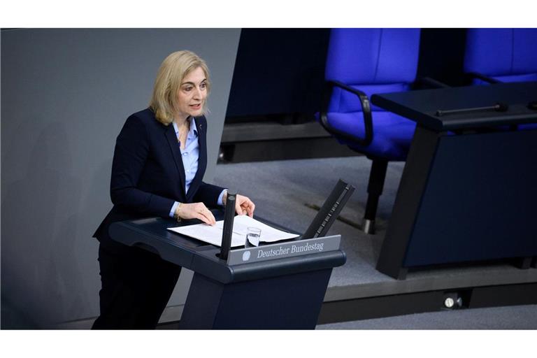 Das Gesetz von Gesundheitsministerin Nina Warken soll eine flexiblere Umsetzung vor Ort ermöglichen.