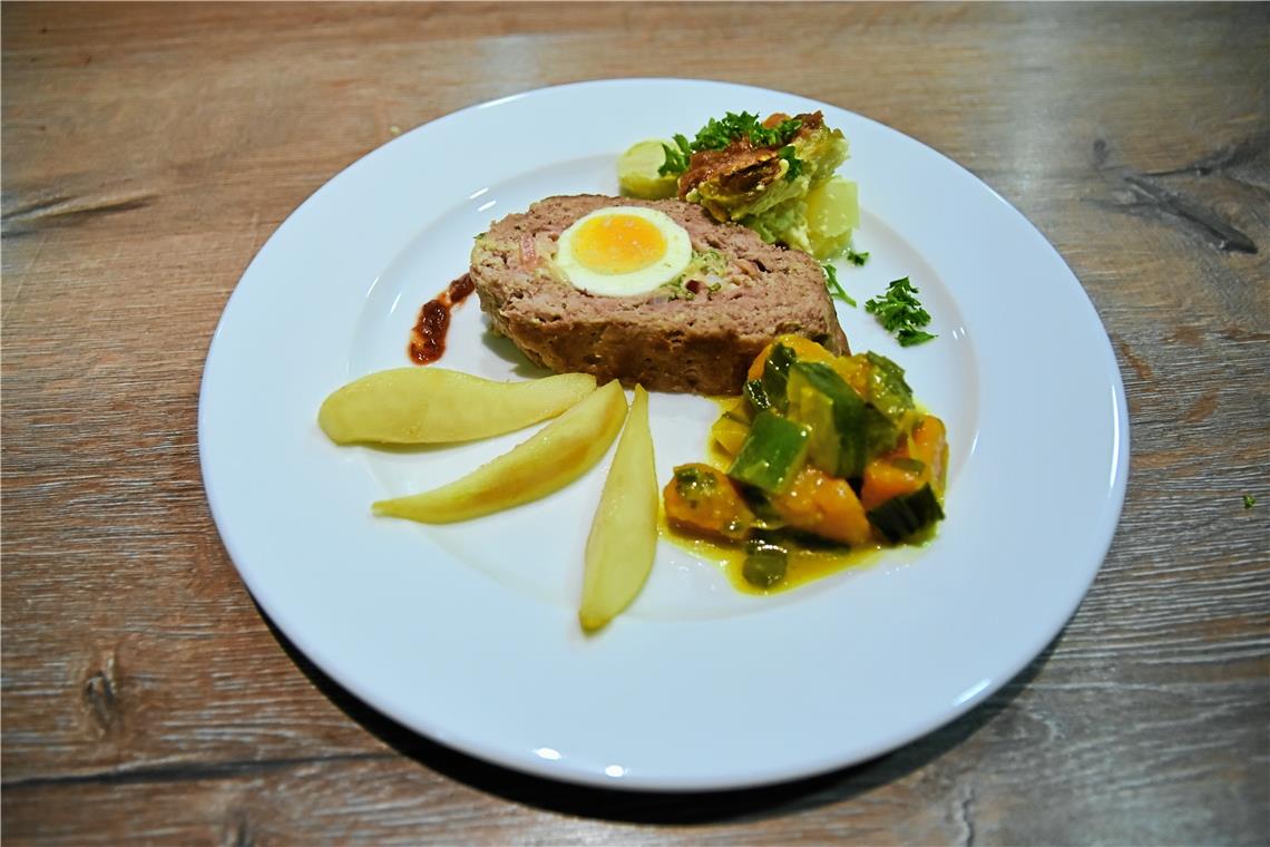 Bunte und schmackhafte Winterküche Das Hauptgericht: Hackbraten mit Birnen, Gemüsecurry und Rosenkohlauflauf.