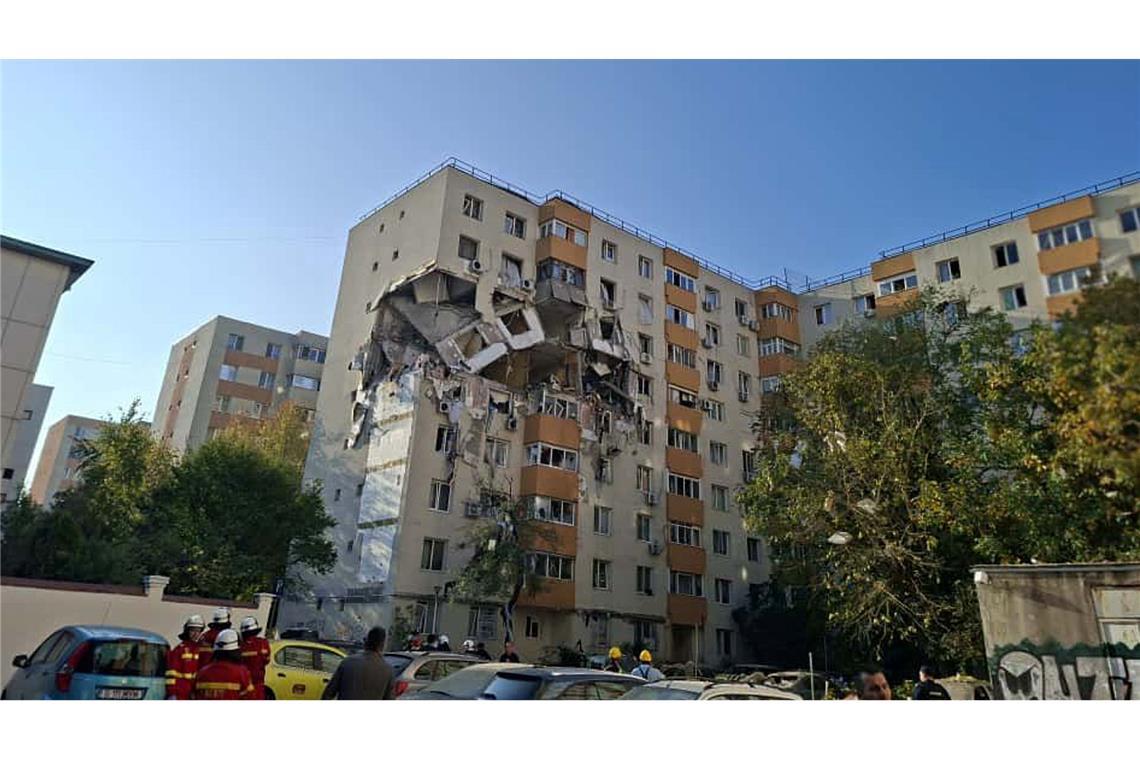 Rumänien: Drei Tote nach Explosion in Wohnhaus Das Haus droht einzustürzen, mehr Opfer werden befürchtet.