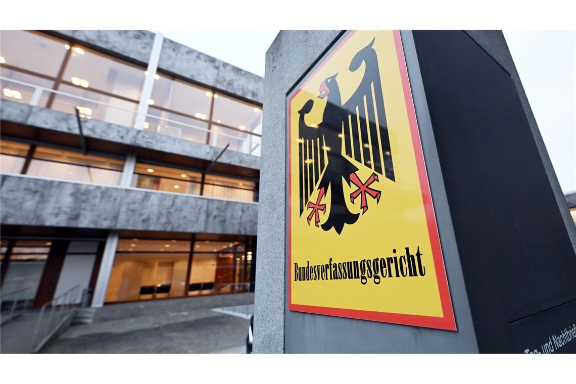Verfassungsgericht urteilt zu Drohneneinsatz via Ramstein Das höchste deutsche Gericht beschäftigt sich mit einer Verfassungsbeschwerde von zwei jemenitischen Männern, deren Verwandte 2012 bei einem US-Drohnenangriff in ihrem Heimatort getötet worden waren. (Archivbild)