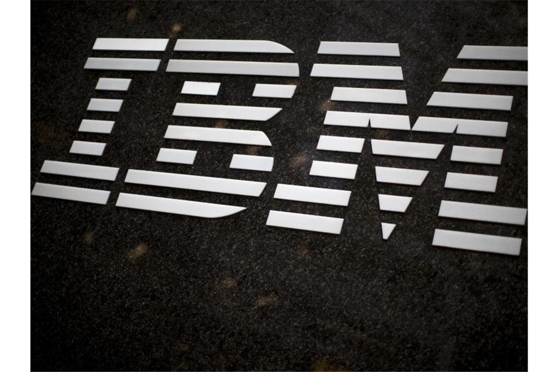 Das IBM-Logo. Foto: Mary Altaffer/AP/dpa/Symbolbild