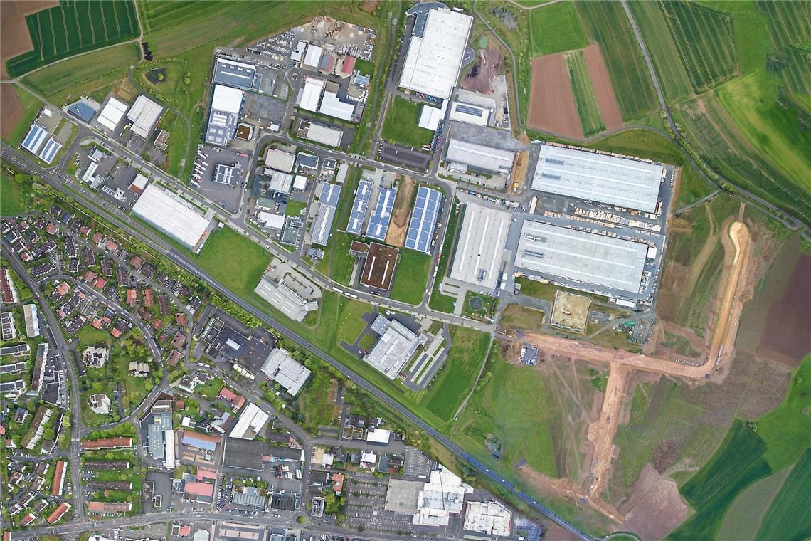Aspach schließt seinen Frieden mit Günter Wuckel Das Industrie- und Gewerbegebiet Lerchenäcker hat jetzt nicht nur eine neue Straße, sondern auch eine neue Straße mit Namen – endlich.