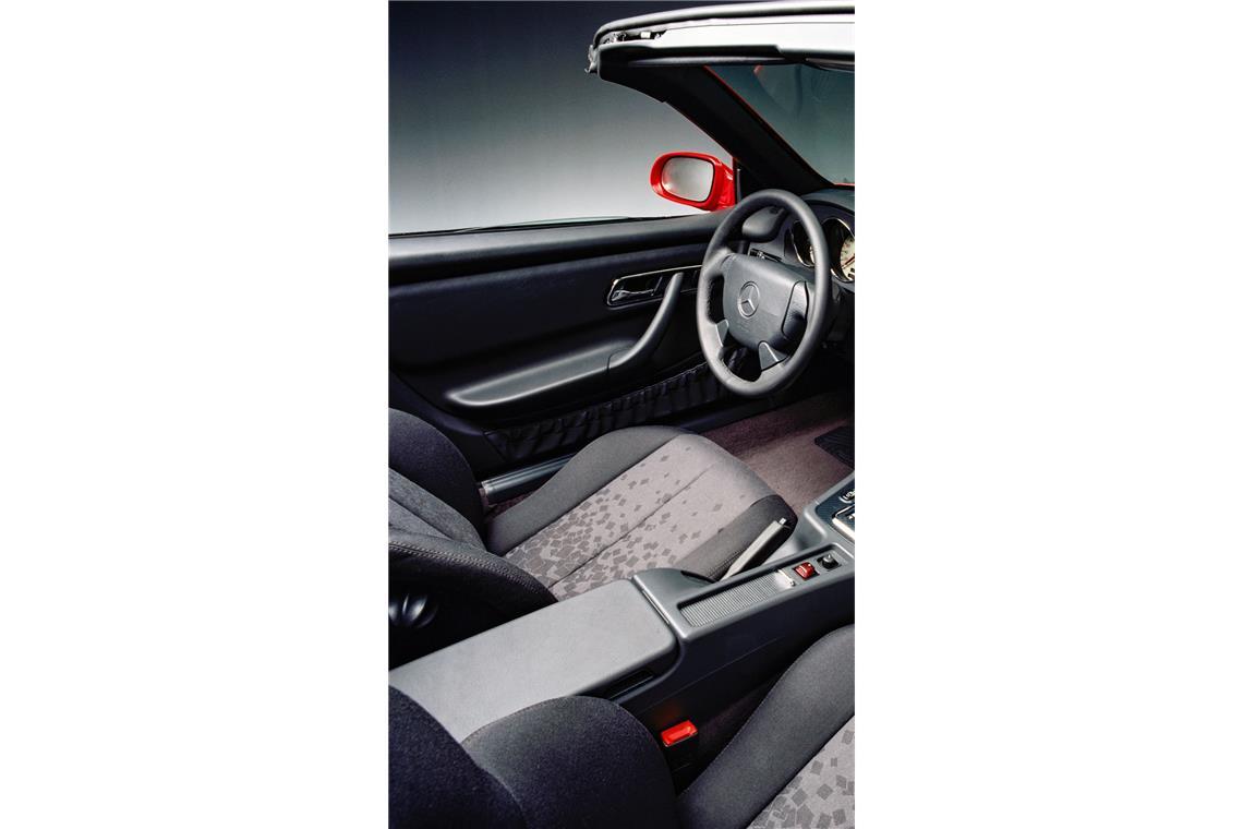 Das Innenleben des offenen Sportwagens.