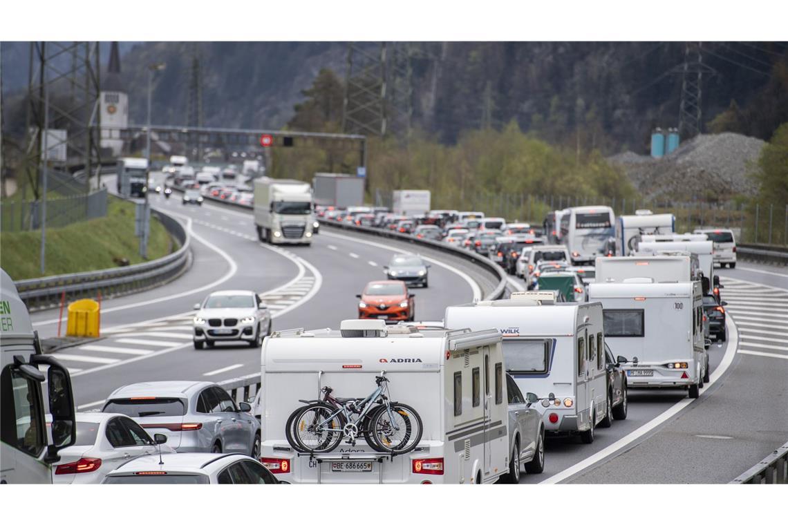 Auf diesen Strecken droht am Wochenende Stau Das Innenministerium rechnet mit einem hohen Reiseverkehr (Symbolfoto).